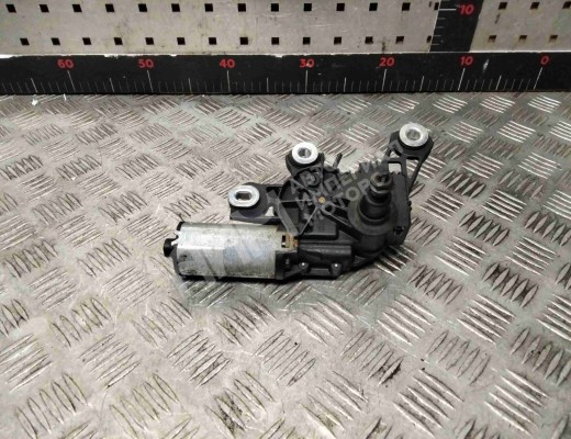 Моторчик заднего стеклоочистителя (дворника) Volkswagen Passat B5 (3B) 1996-2000  Volkswagen Passat Passat B5 (3B) 1996-2000