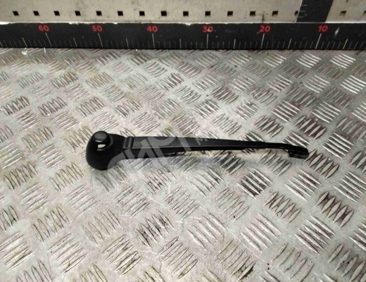 Щеткодержатель задний Volkswagen Passat B5 (3B) 1996-2000  Volkswagen Passat Passat B5 (3B) 1996-2000