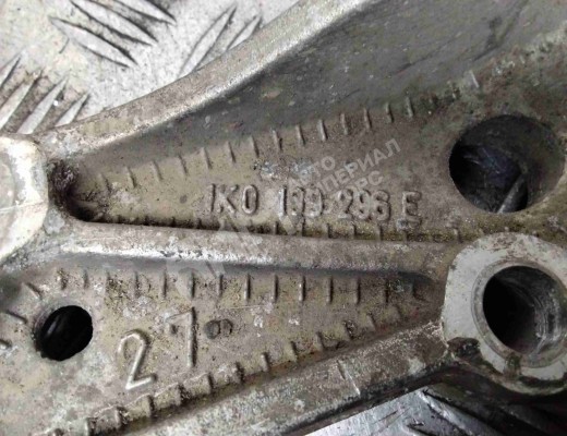 Кронштейн крепления рычага передней подвески Volkswagen Golf V (1K) 2004-2009  Volkswagen Golf Golf V (1K) 2004-2009