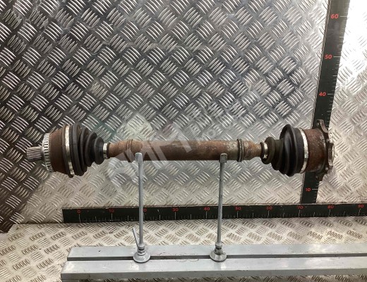 Полуось передняя правая (приводной вал, ШРУС) Audi A6 C5 (4B) 1997-2001  Audi A6 A6 C5 (4B) 1997-2001