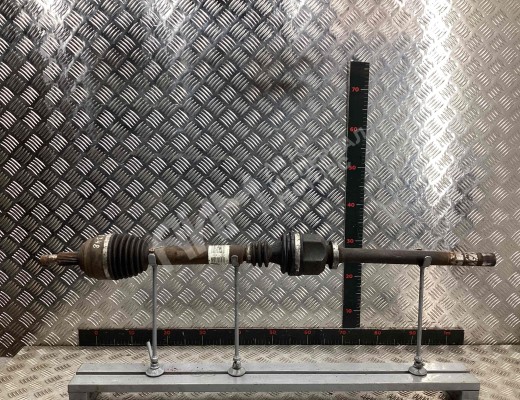 Полуось передняя правая (приводной вал, ШРУС) Renault Laguna II (X74) 2005-2007 рестайлинг  Renault Laguna Laguna II (X74) 2005-2007 рестайлинг