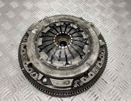 Комплект сцепления Volkswagen Golf IV (1J) 1997-2004  Volkswagen Golf Golf IV (1J) 1997-2004