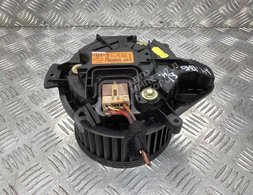 Моторчик печки Audi A4 B6 (8EC, 8E5) 2000-2004  Audi A4 A4 B6 (8EC, 8E5) 2000-2004