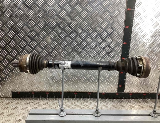 Полуось передняя правая (приводной вал, ШРУС) Volkswagen Passat B5 (3B) 1996-2000  Volkswagen Passat Passat B5 (3B) 1996-2000