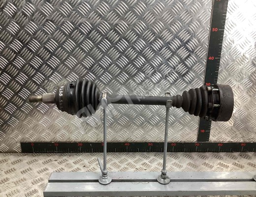 Полуось передняя левая (приводной вал, ШРУС) Audi A3 I (8L) 2000-2003 рестайлинг  Audi A3 A3 I (8L) 2000-2003 рестайлинг