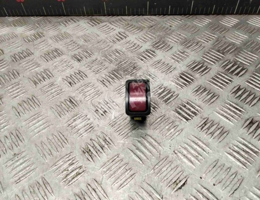 Кнопка аварийной сигнализации Mazda 323F I (BG) 1989-1994  Mazda 323F 323F I (BG) 1989-1994