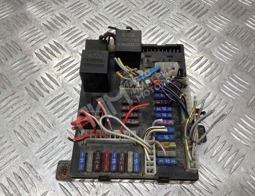 Блок предохранителей Mercedes МВ100 (W631) 1981-1996  Mercedes 100 МВ100 (W631) 1981-1996