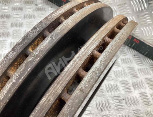 Диск тормозной передний Volkswagen Passat B5 (3B) 1996-2000  Volkswagen Passat Passat B5 (3B) 1996-2000