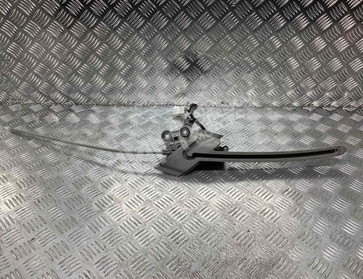 Направляющая шторки багажника (салазки) Mercedes E (W212) 2009-2013  Mercedes E E (W212) 2009-2013