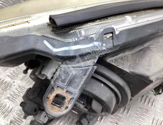 Фара левая Mitsubishi Lancer 9 (CS) 2003-2005 рестайлинг  Mitsubishi Lancer Lancer 9 (CS) 2003-2005 рестайлинг