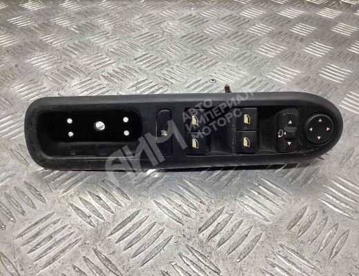 Блок управления стеклоподъемниками Peugeot 407 2004-2010  Peugeot 407 407 2004-2010