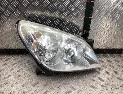 Фара правая Opel Astra H 2007-2010 рестайлинг  Opel Astra Astra H 2007-2010 рестайлинг