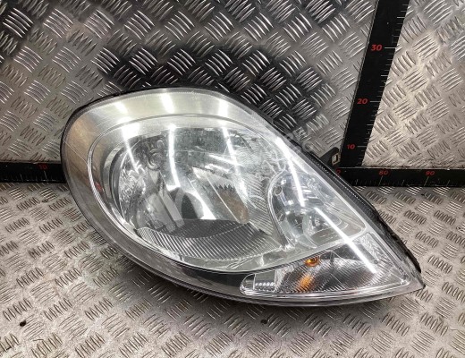 Фара правая Opel Vivaro A 2001-2014  Opel Vivaro Vivaro A 2001-2014