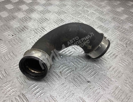Патрубок интеркулера Mercedes C (W203) 2000-2004  Mercedes C C (W203) 2000-2004