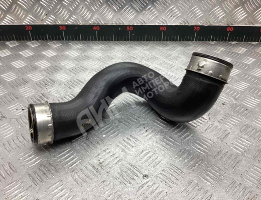 Патрубок интеркулера Mercedes C (W203) 2000-2004  Mercedes C C (W203) 2000-2004
