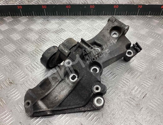 Кронштейн генератора Renault Kangoo I 2003-2007 рестайлинг  Renault Kangoo Kangoo I 2003-2007 рестайлинг