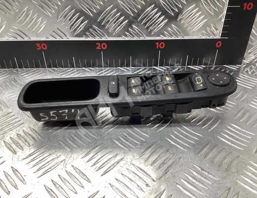 Блок управления стеклоподъемниками Peugeot 307 (3A/3H) 2001-2005  Peugeot 307 307 (3A/3H) 2001-2005