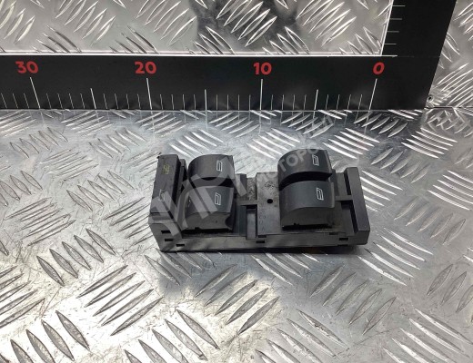 Блок управления стеклоподъемниками Audi A6 C5 (4B) 1997-2001  Audi A6 A6 C5 (4B) 1997-2001