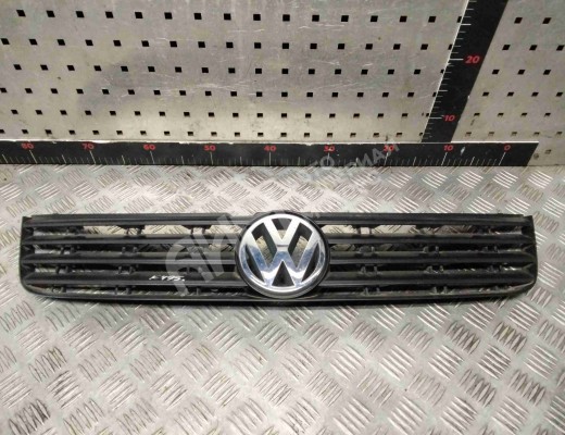 Решетка радиатора Volkswagen Passat B5 (3B) 1996-2000  Volkswagen Passat Passat B5 (3B) 1996-2000