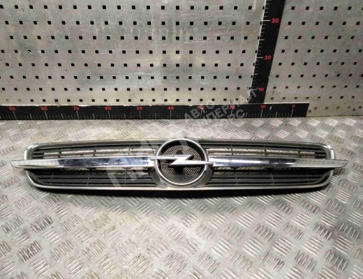 Решетка радиатора Opel Vectra C 2002-2005  Opel Vectra Vectra C 2002-2005