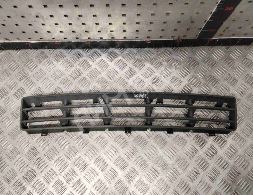 Заглушка (решетка) в бампер передний Volkswagen Golf IV (1J) 1997-2004  Volkswagen Golf Golf IV (1J) 1997-2004