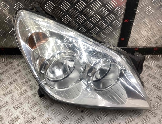 Фара правая Opel Astra H 2007-2010 рестайлинг  Opel Astra Astra H 2007-2010 рестайлинг