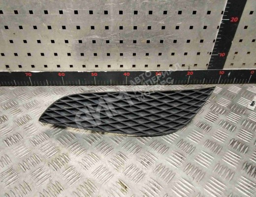 Заглушка (решетка) в бампер передний Opel Astra H 2007-2010 рестайлинг  Opel Astra Astra H 2007-2010 рестайлинг