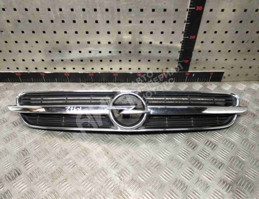Решетка радиатора Opel Vectra C 2002-2005  Opel Vectra Vectra C 2002-2005