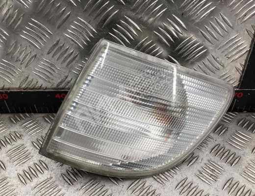 Поворотник левый Mercedes Vito I (W638) 1996-2003  Mercedes Vito Vito I (W638) 1996-2003