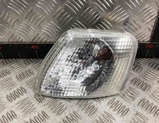 Поворотник левый Volkswagen Passat B5 (3B) 1996-2000  Volkswagen Passat Passat B5 (3B) 1996-2000