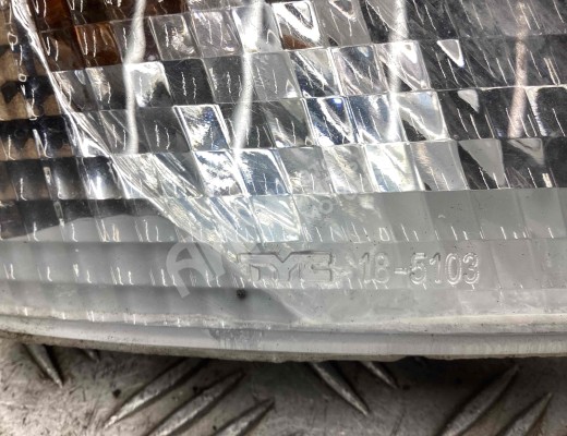 Поворотник правый Volkswagen Passat B5 (3B) 1996-2000  Volkswagen Passat Passat B5 (3B) 1996-2000
