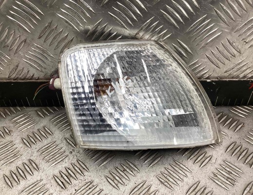 Поворотник правый Volkswagen Passat B5 (3B) 1996-2000  Volkswagen Passat Passat B5 (3B) 1996-2000