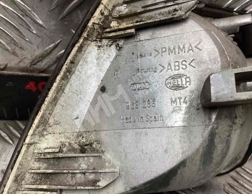 Поворотник правый Audi A3 I (8L) 1996-2000  Audi A3 A3 I (8L) 1996-2000