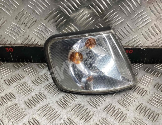 Поворотник правый Audi A3 I (8L) 1996-2000  Audi A3 A3 I (8L) 1996-2000