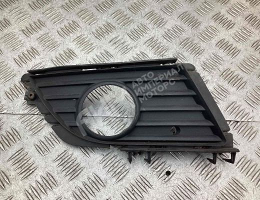 Заглушка (решетка) в бампер передний Opel Combo C 2001-2004  Opel Combo Combo C 2001-2004