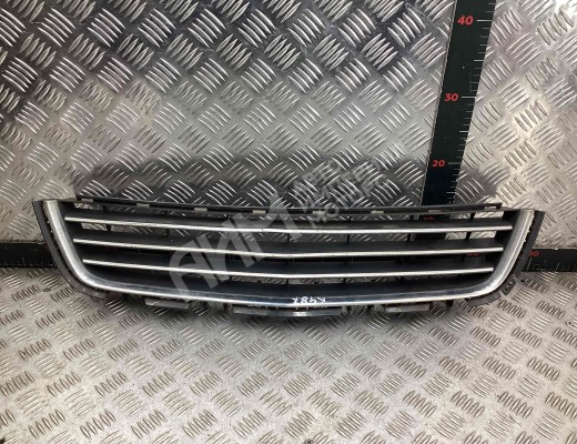 Заглушка (решетка) в бампер Opel Astra H 2007-2010 рестайлинг  Opel Astra Astra H 2007-2010 рестайлинг