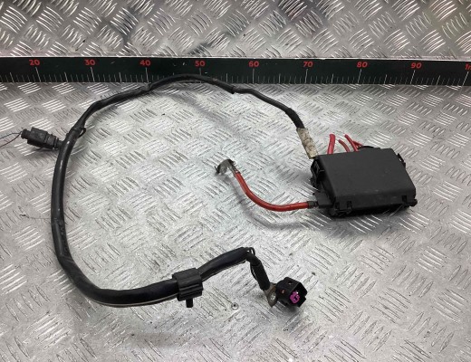 Блок предохранителей Volkswagen Golf IV (1J) 1997-2004  Volkswagen Golf Golf IV (1J) 1997-2004