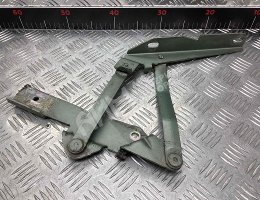 Петля капота левая Audi 100 C3 1982-1991  Audi 100 100 C3 1982-1991