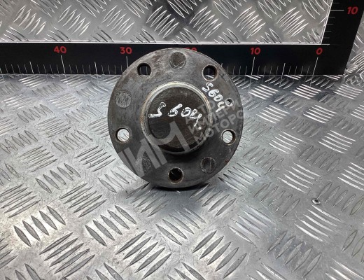 Ступица задняя Volkswagen Golf V (1K) 2004-2009  Volkswagen Golf Golf V (1K) 2004-2009