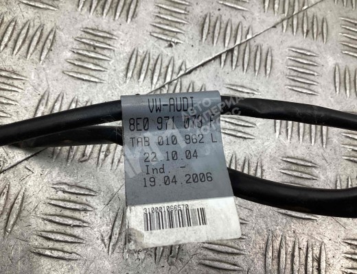 Проводка Audi A4 B7 (8EC, 8ED) 2004-2008  Audi A4 A4 B7 (8EC, 8ED) 2004-2008