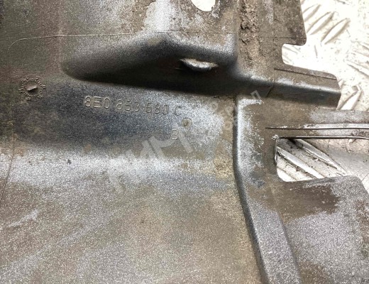 Накладка на порог Audi A4 B7 (8EC, 8ED) 2004-2008  Audi A4 A4 B7 (8EC, 8ED) 2004-2008