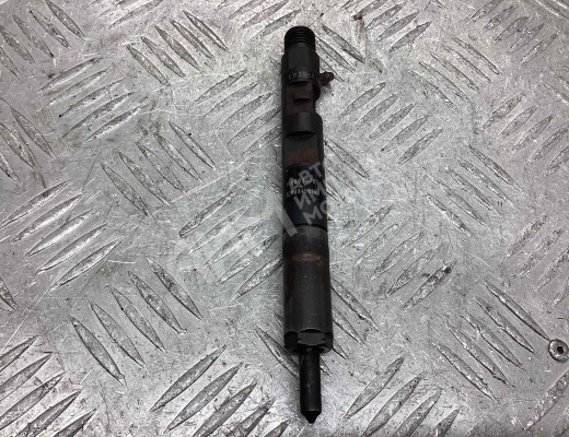 Форсунка Renault Kangoo I 2003-2007 рестайлинг  Renault Kangoo Kangoo I 2003-2007 рестайлинг