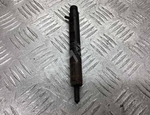 Форсунка Renault Kangoo I 2003-2007 рестайлинг  Renault Kangoo Kangoo I 2003-2007 рестайлинг