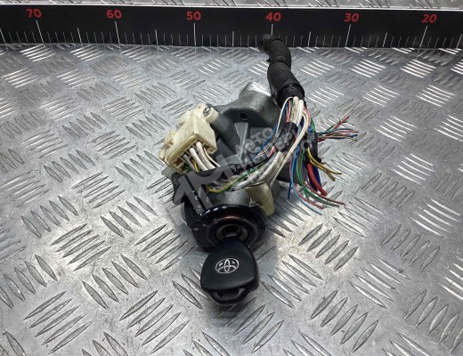 Замок зажигания Toyota Avensis III (T270) 2008-2015  Toyota Avensis Avensis III (T270) 2008-2015