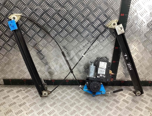 Стеклоподъемник передний правый Audi A4 B6 (8EC, 8E5) 2000-2004  Audi A4 A4 B6 (8EC, 8E5) 2000-2004