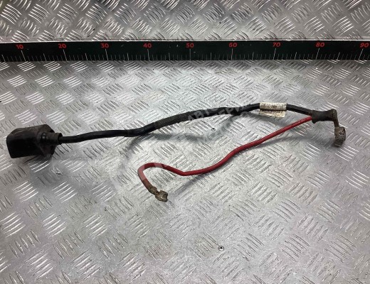 Плюсовой провод аккумулятора Volkswagen Passat B6 (3C) 2005-2010  Volkswagen Passat Passat B6 (3C) 2005-2010