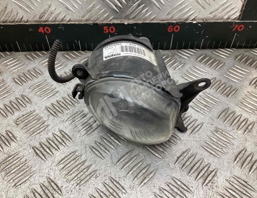 Фара противотуманная правая Audi A4 B5 (8D) 1999-2001 рестайлинг  Audi A4 A4 B5 (8D) 1999-2001 рестайлинг