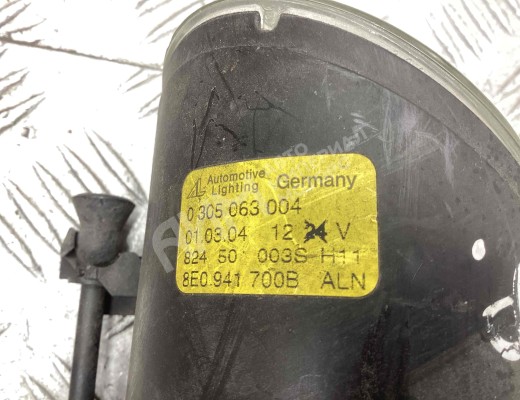 Фара противотуманная правая Audi A4 B6 (8EC, 8E5) 2000-2004  Audi A4 A4 B6 (8EC, 8E5) 2000-2004