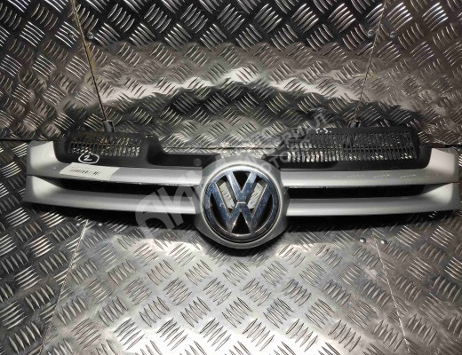 Решетка радиатора Volkswagen Golf V (1K) 2004-2009  Volkswagen Golf Golf V (1K) 2004-2009