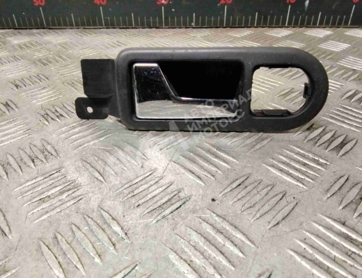 Ручка внутренняя передняя левая Volkswagen Golf IV (1J) 1997-2004  Volkswagen Golf Golf IV (1J) 1997-2004